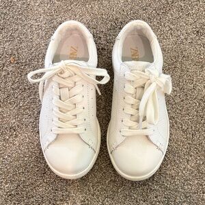 Zara Kids Off-White Leather Sneakers size 32